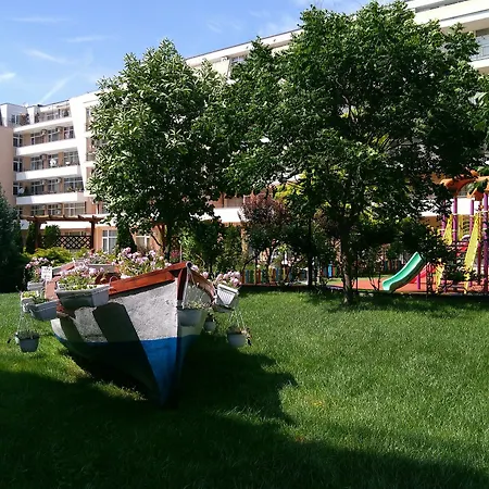 In Grand Kamelia * Napospart